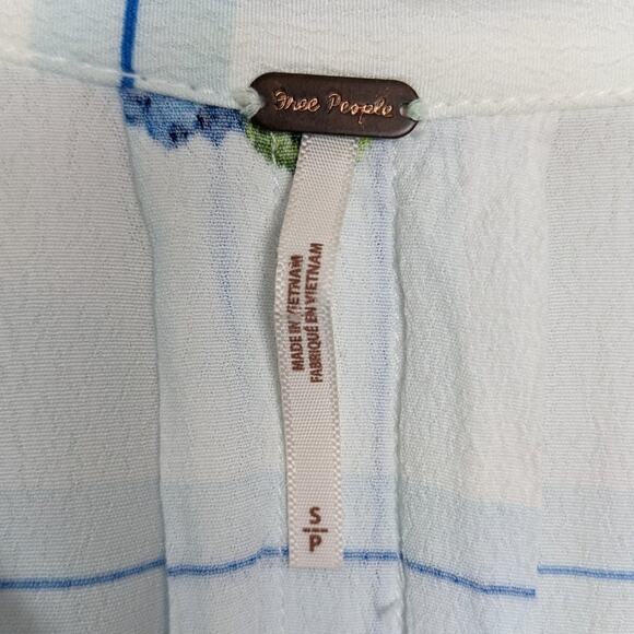 Free People Window To My Heart Button Down Floral White & Blue Top Size S - Picture 7 of 10